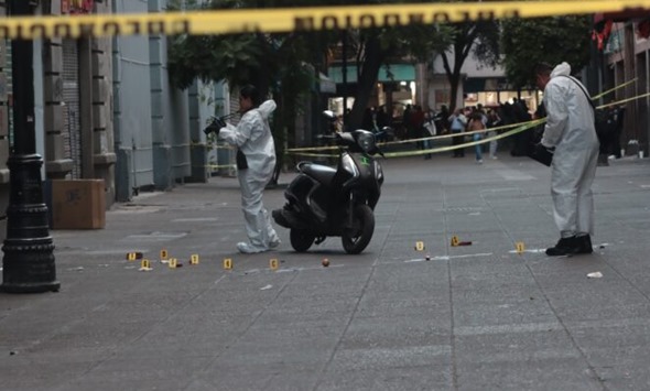 ATACANA DIPUTADA DE CDMX EN PLENO ZOCALO CAPITALINO