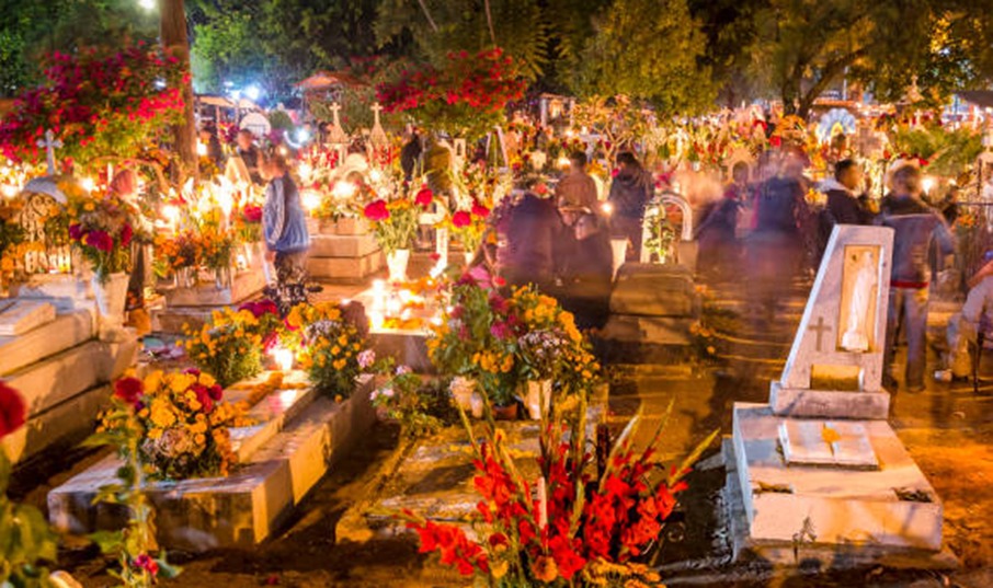 LOS TRES PANTEONES MAS TRADICIONALES QUE VISITAR ESTE DIA DE MUERTOS