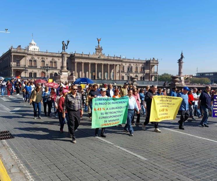 SIGUEN SIN RECIBIR SU PENSIÓN MAESTROS DE NUEVO LEÓN