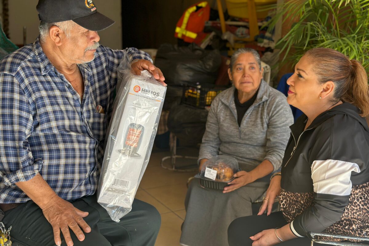 !PATY PALACIOS ATENDIENDO A ADULTOS MAYORES EN NUEVO LEON!